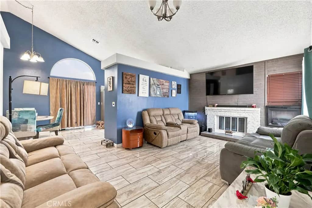 5344 Sunburst Drive, Palmdale, CA — listing photo 1