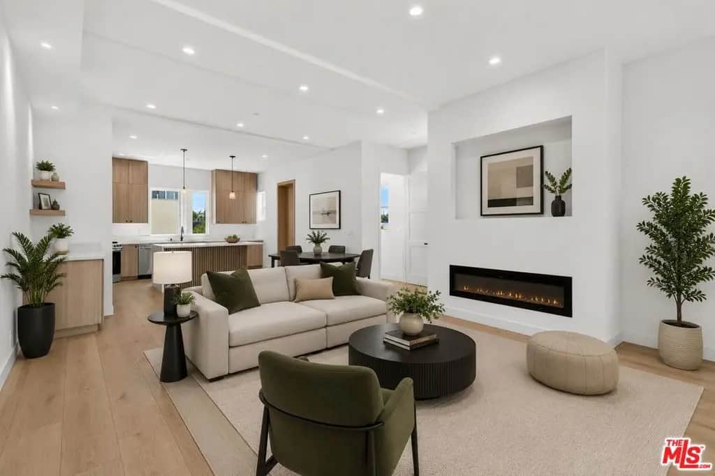 150 N Carondelet Street, Los Angeles, CA — listing photo 1