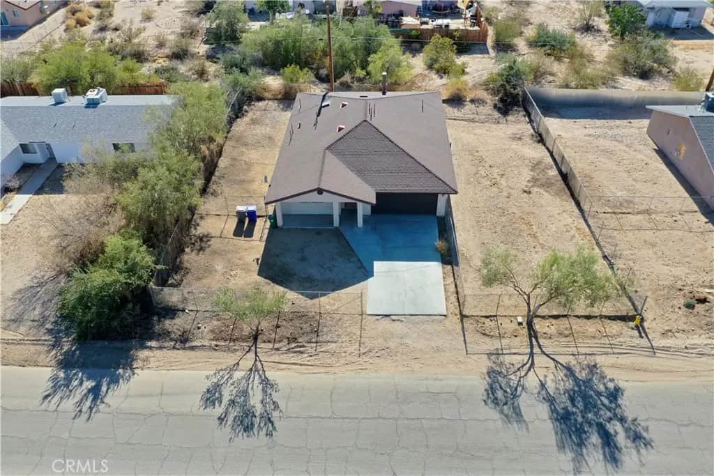 6966 Juniper, 29 Palms, CA — listing photo 1
