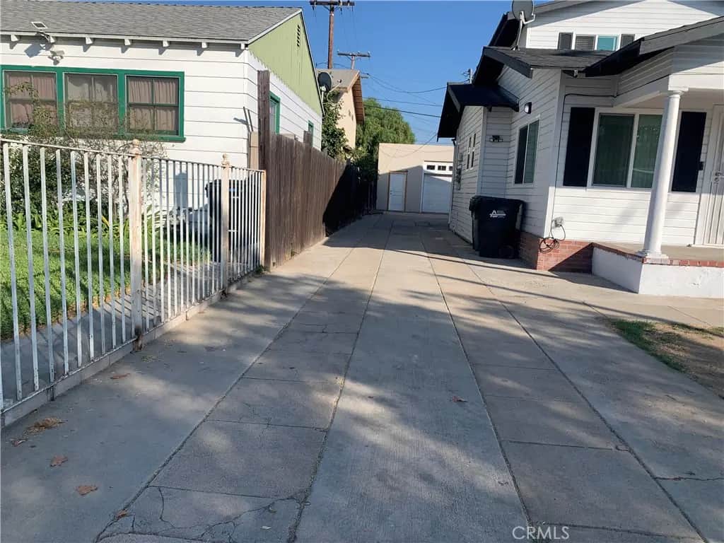 212 S Vail, Montebello, CA — listing photo 1