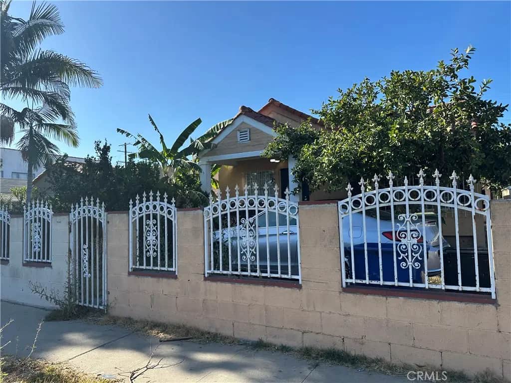 1137 W 61st, Los Angeles, CA — listing photo 1