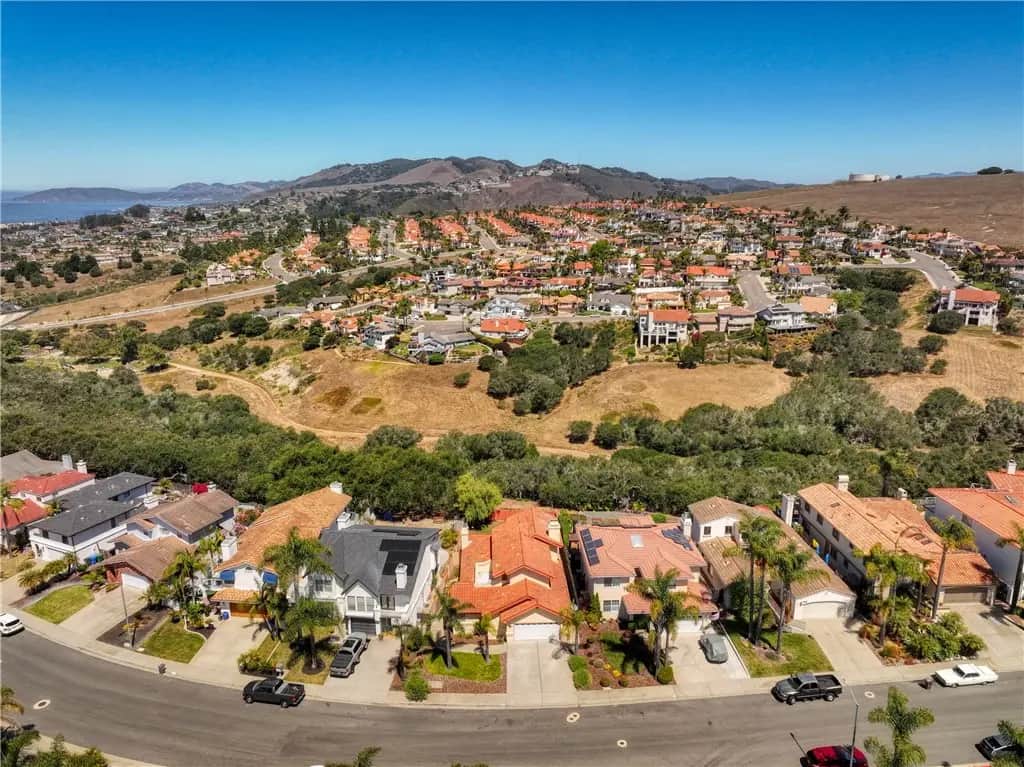 656 Shamrock, Pismo Beach, CA — listing photo 1