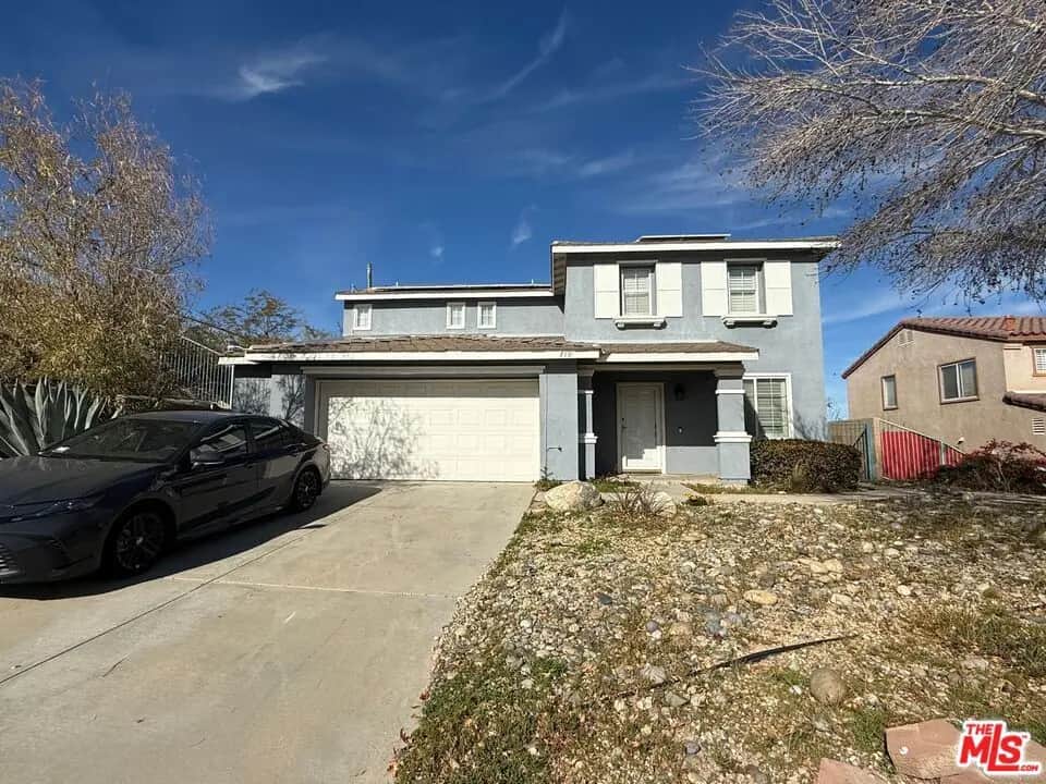 719 W Avenue Q10, Palmdale, CA — listing photo 1