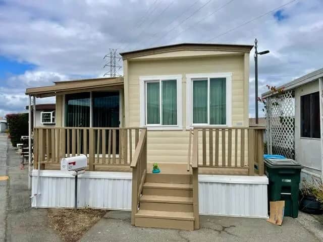 3015 E Bayshore Road 427, Redwood City, CA — listing photo 1