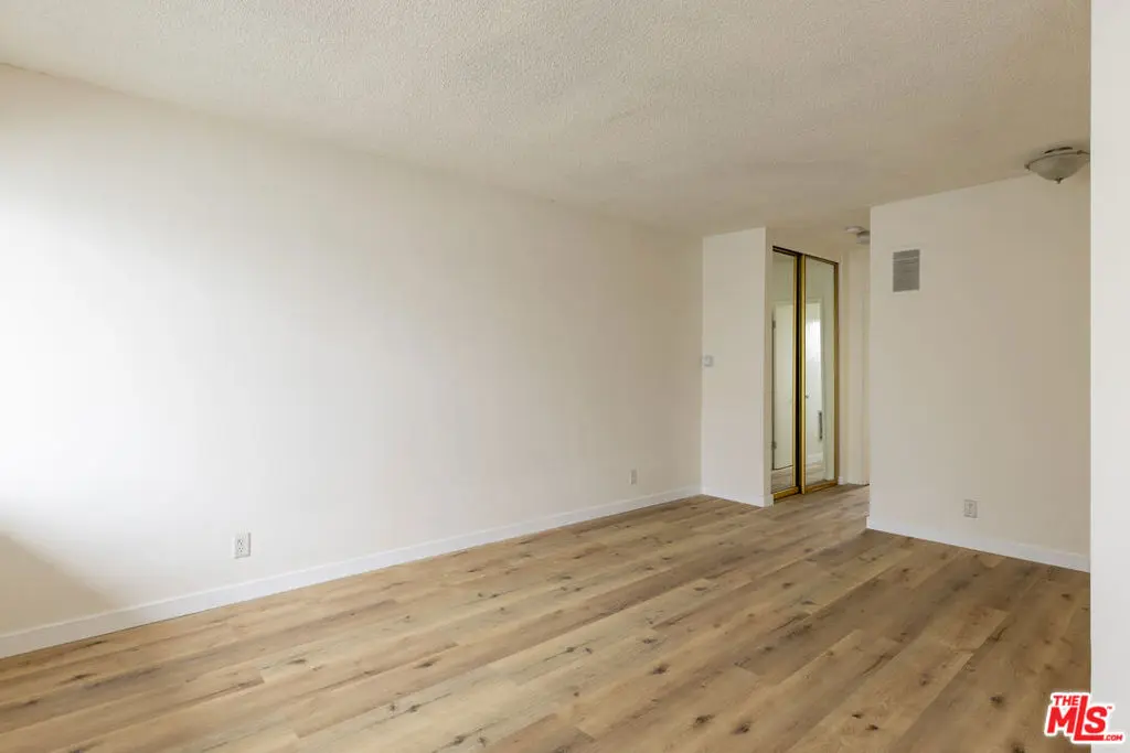 1295 FEDERAL Avenue 14, Los Angeles, CA — listing photo 1