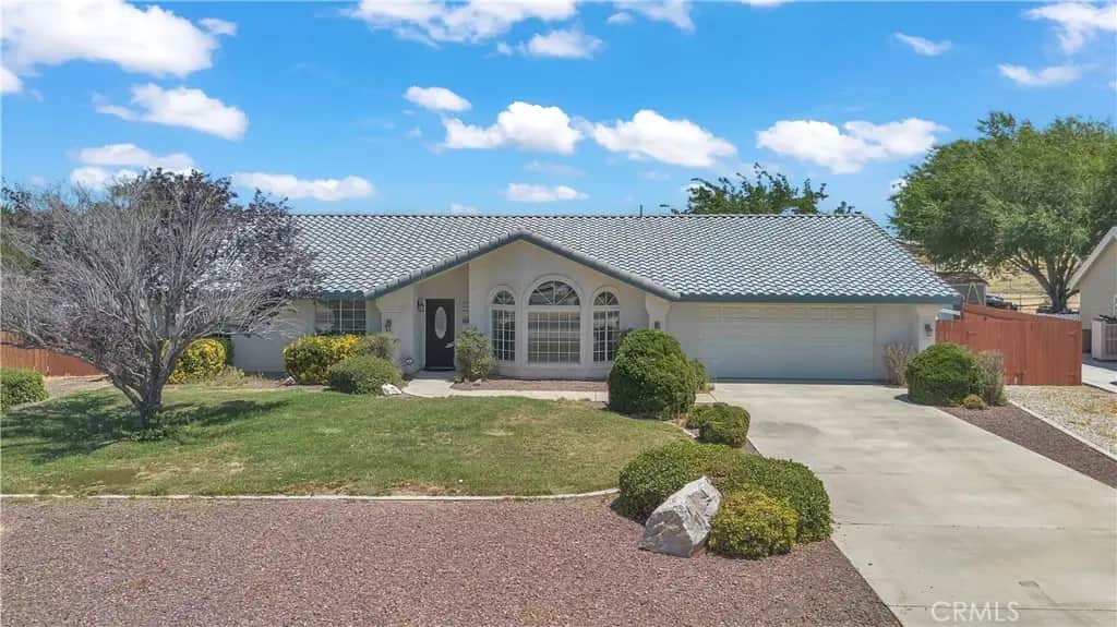 12445 Reata, Apple Valley, CA — listing photo 1
