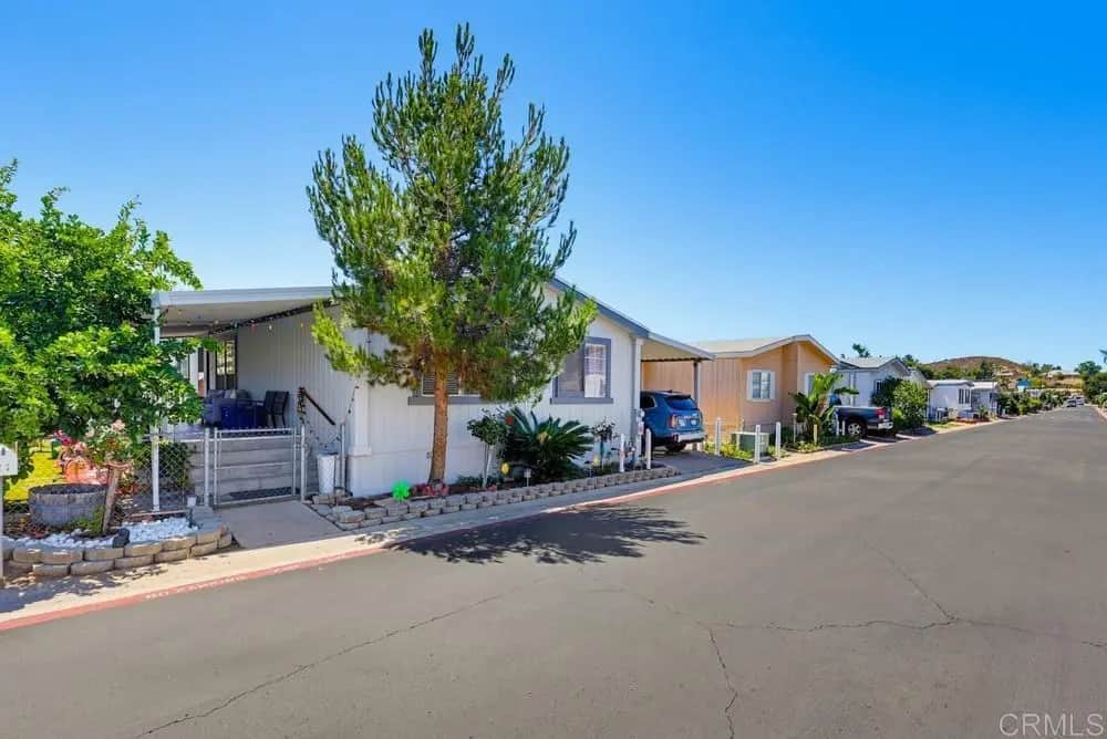 13655 Highway 8 Business SPC 27, El Cajon, CA — listing photo 1