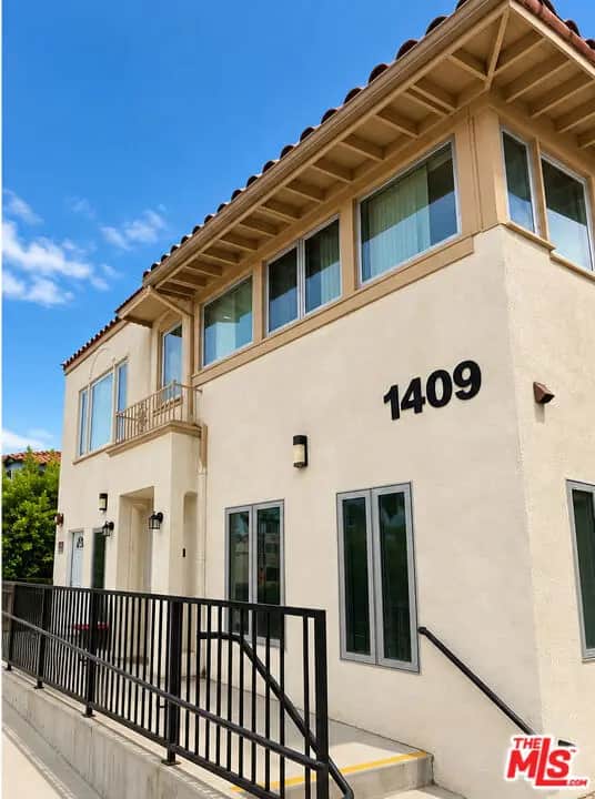 1409 N Hobart Boulevard 101, Los Angeles, CA — listing photo 1