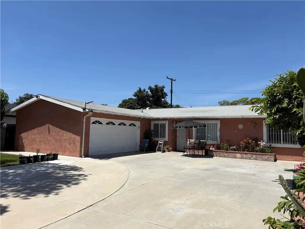 1622 S Pacific, Santa Ana, CA — listing photo 1