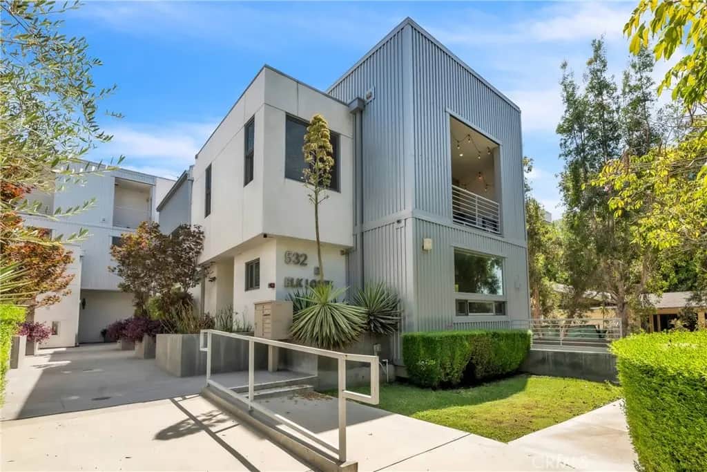 532 W Elk Avenue 1, Glendale, CA — listing photo 1