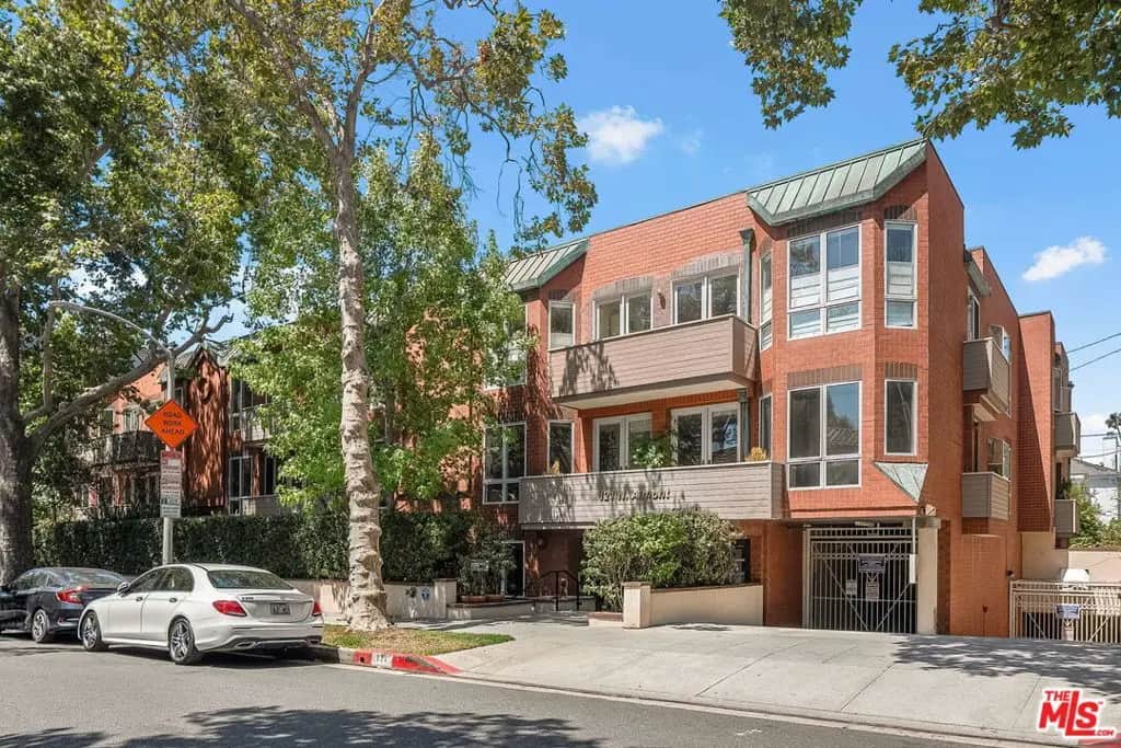 121 N Almont Drive 201, Beverly Hills, CA — listing photo 1