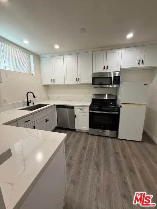 6006 W Pico Boulevard 1/2, Los Angeles, CA — listing photo 1