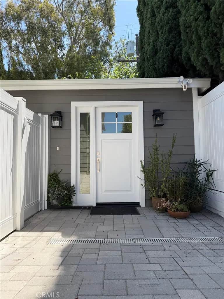 1820 1/2 S Wooster Street, Los Angeles, CA — listing photo 1