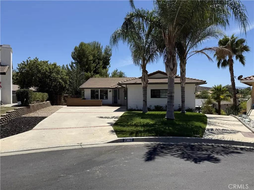 23617 Big Butte, Canyon Lake, CA — listing photo 1