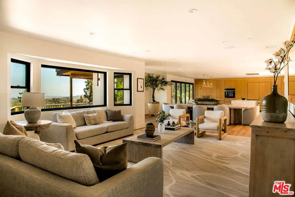 122 Patrician Way, Pasadena, CA — listing photo 1