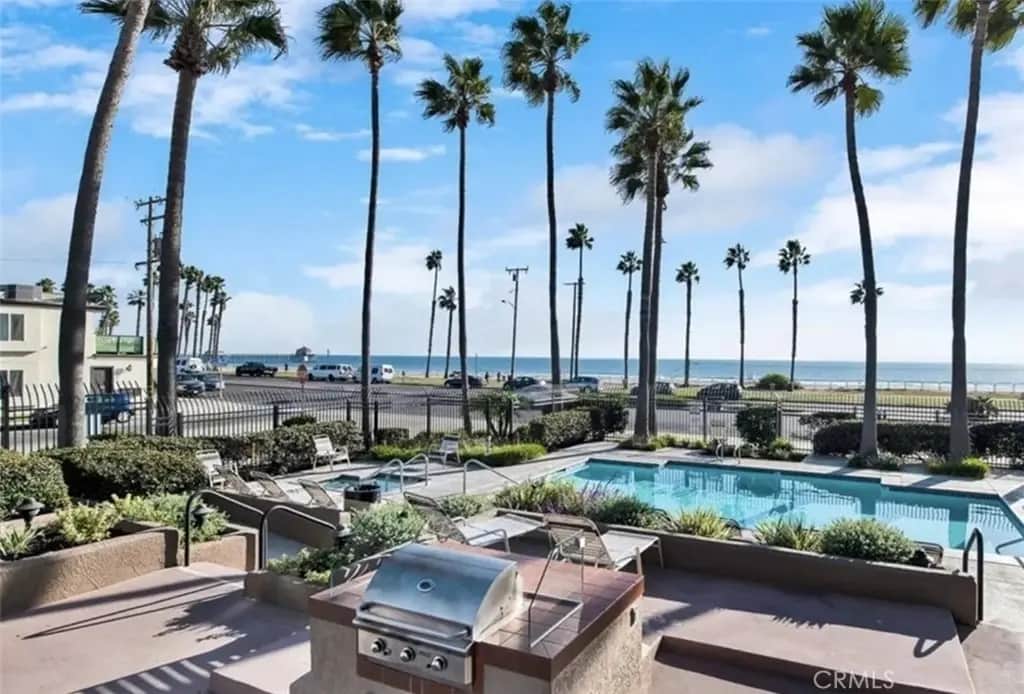 1200 Pacific Coast 327, Huntington Beach, CA — listing photo 1