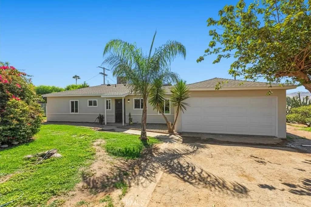2990 Avalon, Jurupa Valley, CA — listing photo 1