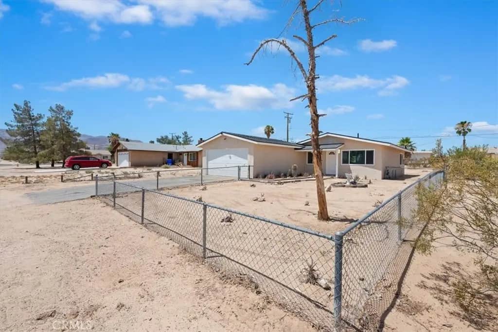 5566 Daisy, 29 Palms, CA — listing photo 1