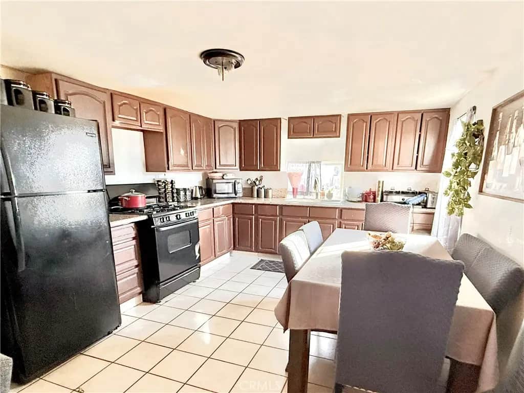 2250 W Darby 24, San Bernardino, CA — listing photo 1