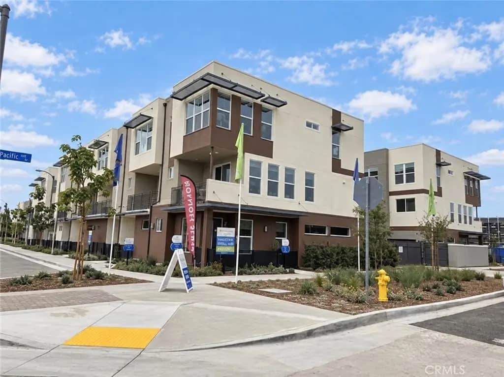 652 E Fourth Street, Pomona, CA — listing photo 1
