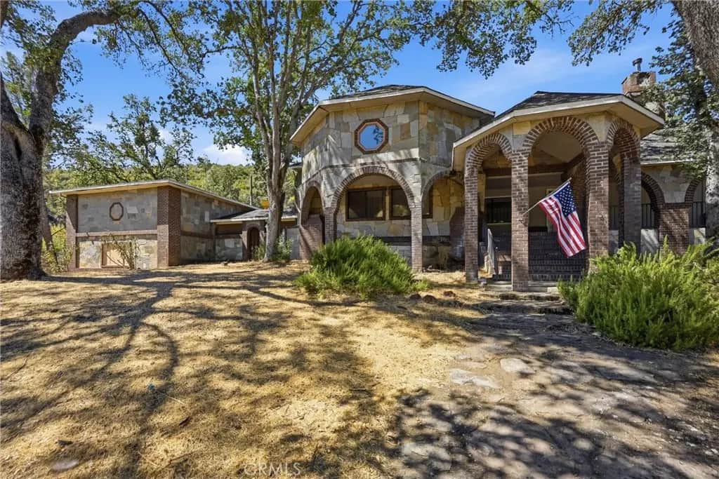 3725 Spring Valley, Clearlake Oaks, CA — listing photo 1