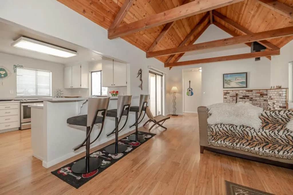 702 Beverly Avenue, Capitola, CA — listing photo 1