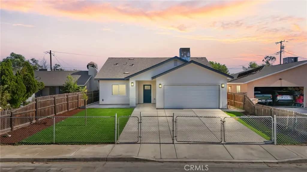 1903 Filson, Bakersfield, CA — listing photo 1