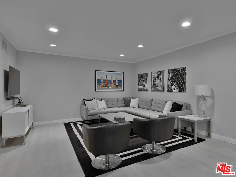 8455 Fountain Avenue 312, West Hollywood, CA — listing photo 1