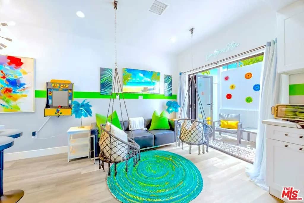 5853 Vineland Avenue C, Los Angeles, CA — listing photo 1