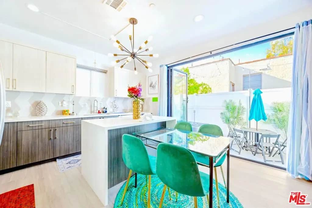 5853 Vineland Avenue A, Los Angeles, CA — listing photo 1