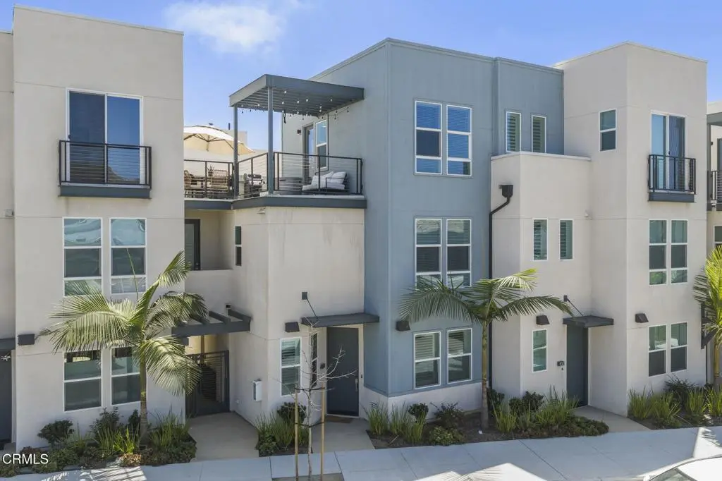 1230 E Thompson Boulevard 103, Ventura, CA — listing photo 1