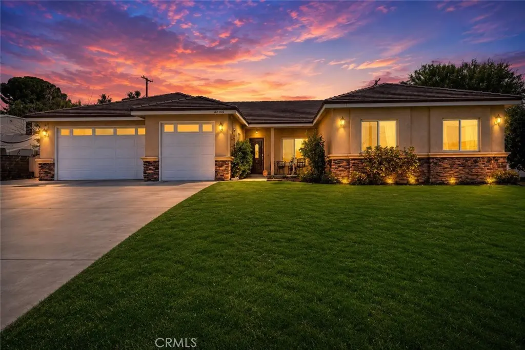 42165 Silver Puffs, Lancaster, CA — listing photo 1
