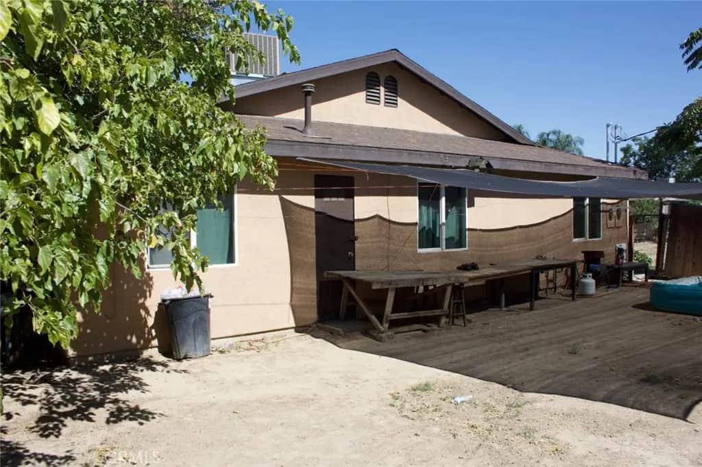 318 S Owens, Bakersfield, CA — listing photo 1