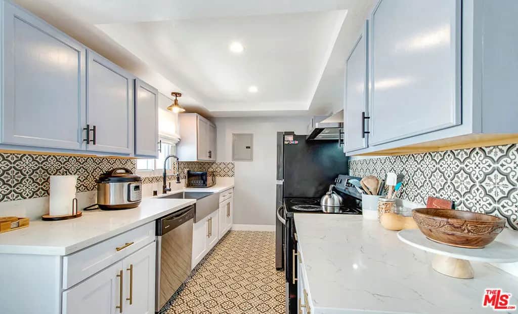 141 W Hillcrest Boulevard 2, Inglewood, CA — listing photo 1