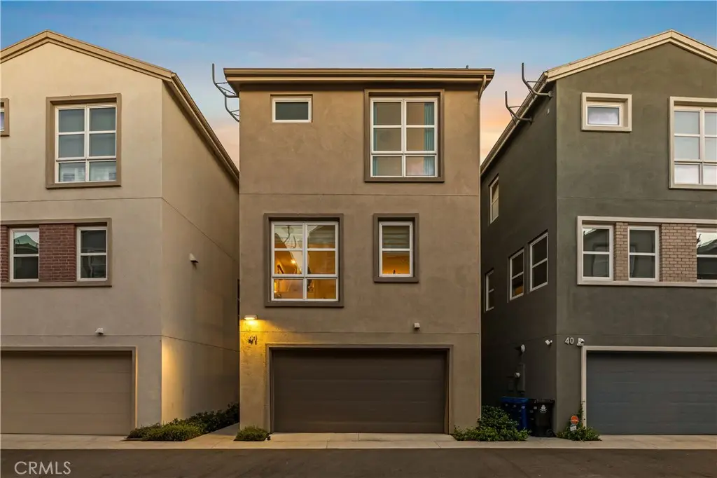 2700 41 E Chaucer E 41, Los Angeles, CA — listing photo 1
