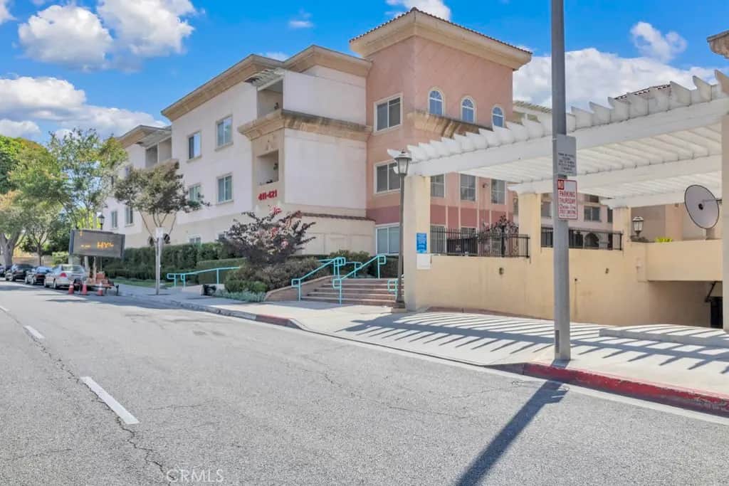 411 S Garfield Avenue 30, Monterey Park, CA — listing photo 1