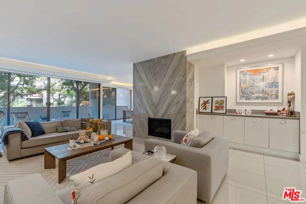 325 N Oakhurst Drive 203, Beverly Hills, CA — listing photo 1