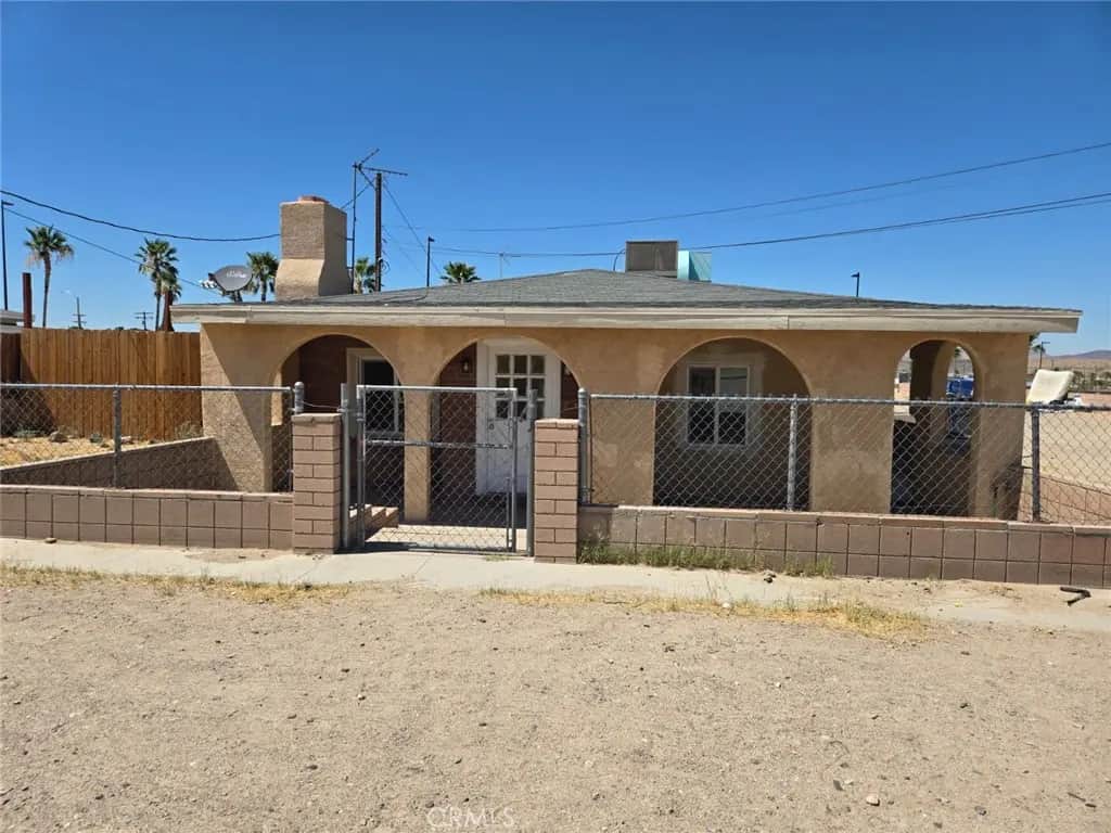 2009 Aurora Way, Barstow, CA — listing photo 1