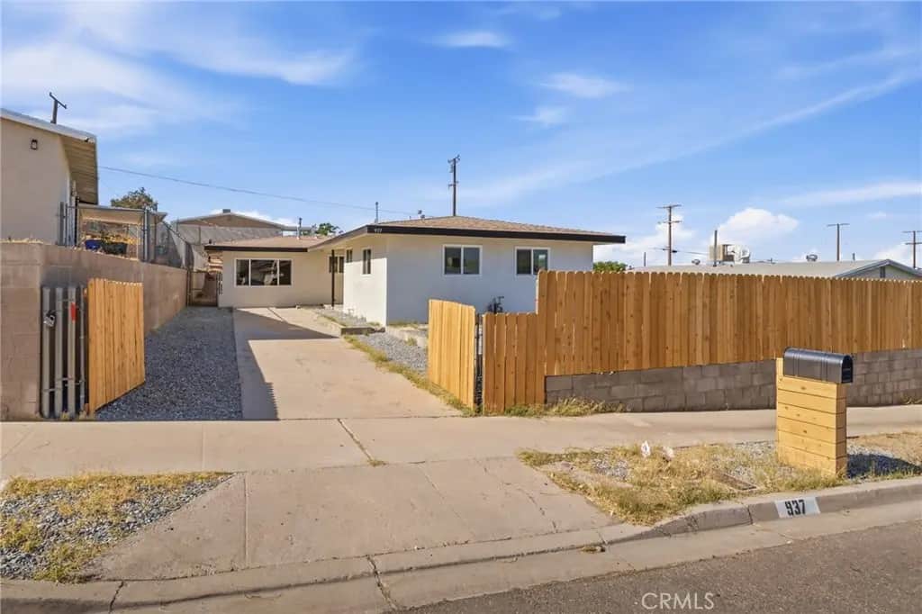 937 E Elizabeth Street, Barstow, CA — listing photo 1