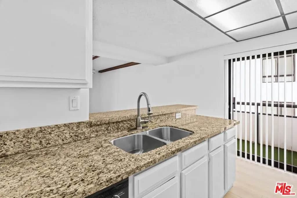 10535 Wilshire Boulevard 603, Los Angeles, CA — listing photo 1