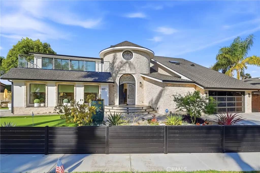 16572 Carousel, Huntington Beach, CA — listing photo 1
