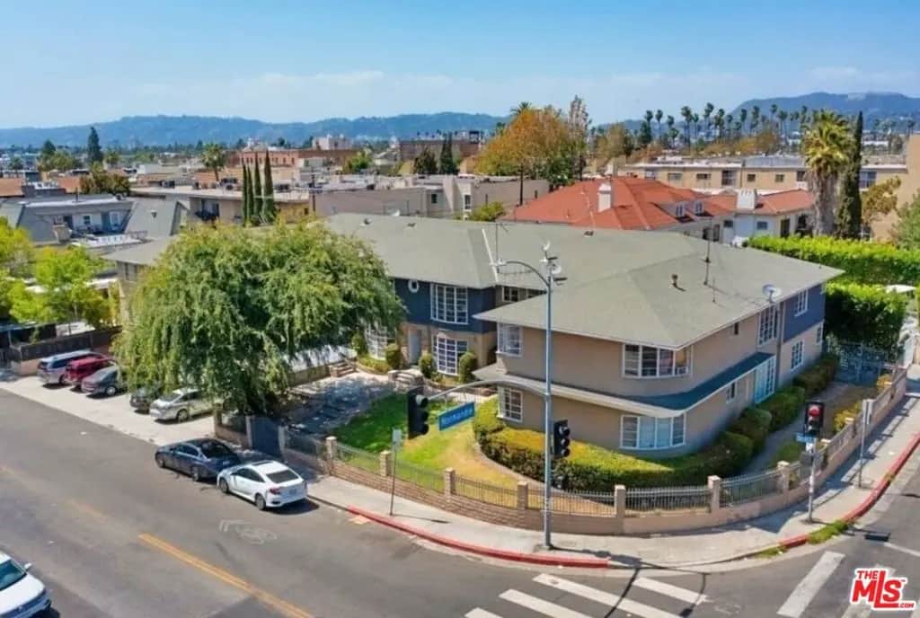 3901 W 4th Street 01, Los Angeles, CA — listing photo 1