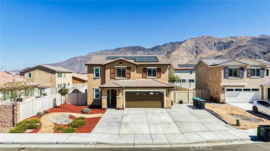 579 Pinyon, San Jacinto, CA — listing photo 1