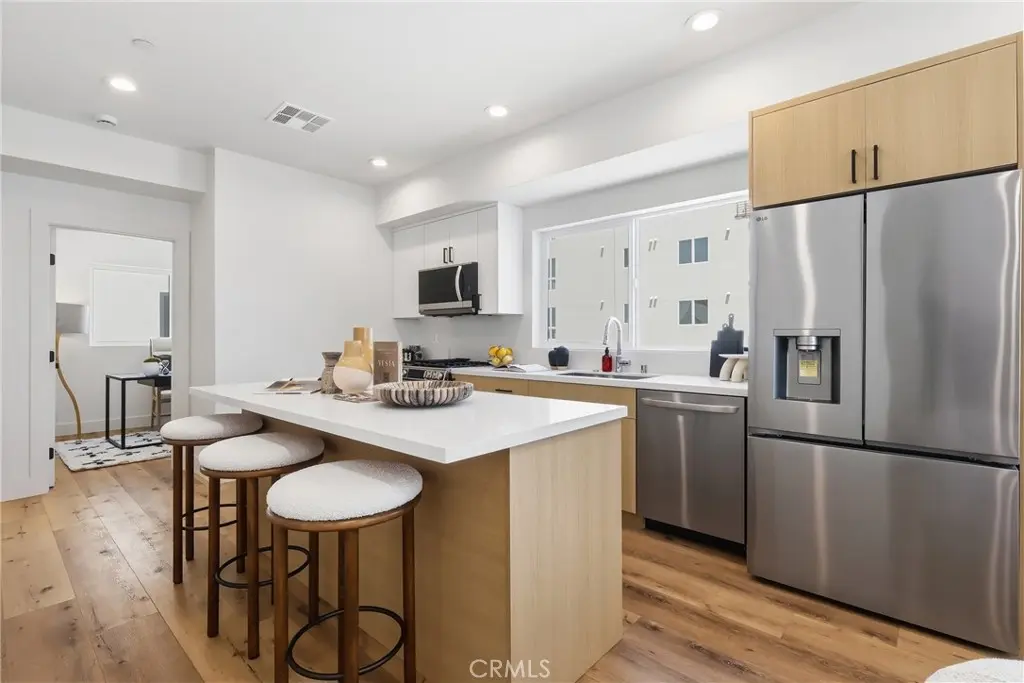640 N Ardmore Avenue, Los Angeles, CA — listing photo 1