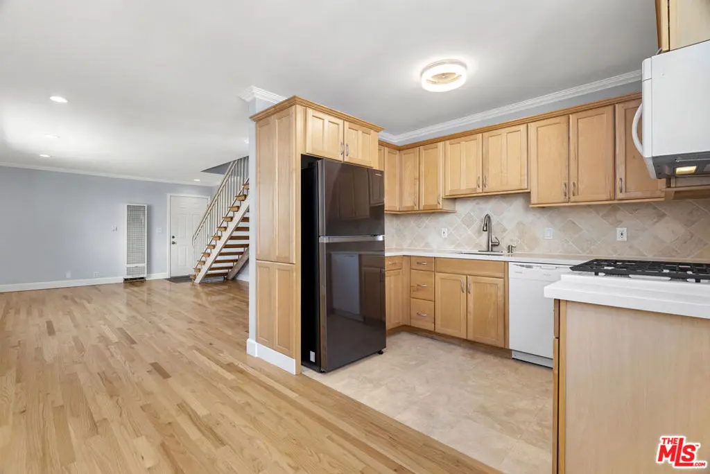2435 3rd Street 10, Santa Monica, CA — listing photo 1