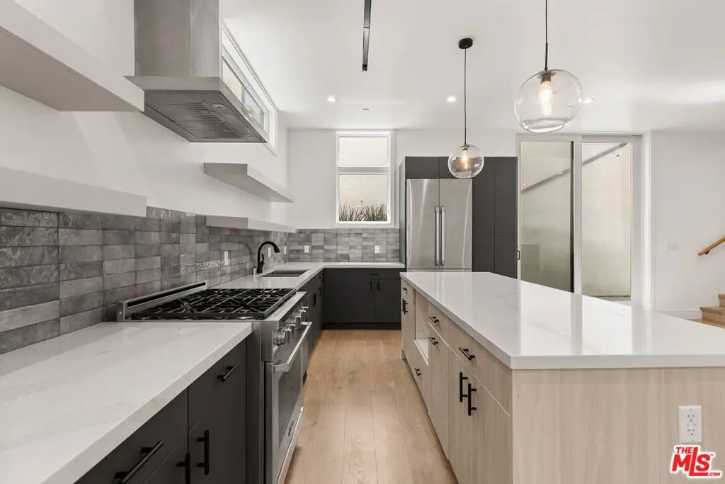 730 Indiana Avenue, Los Angeles, CA — listing photo 1