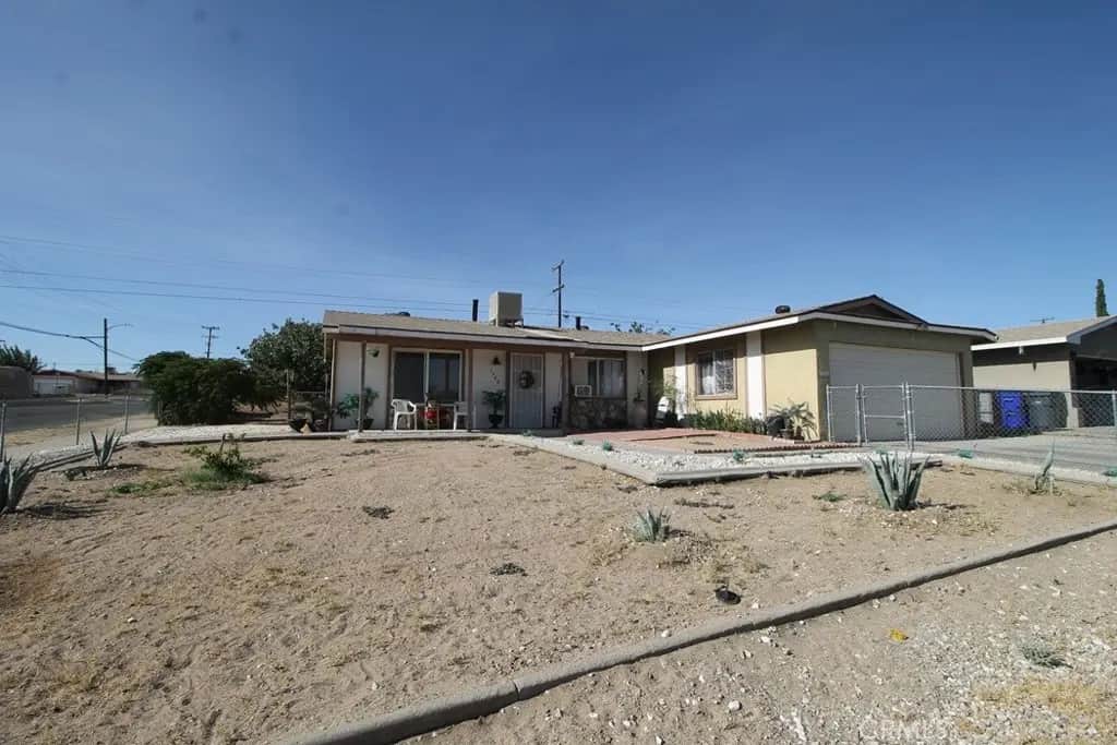 1540 Sunset, Barstow, CA — listing photo 1