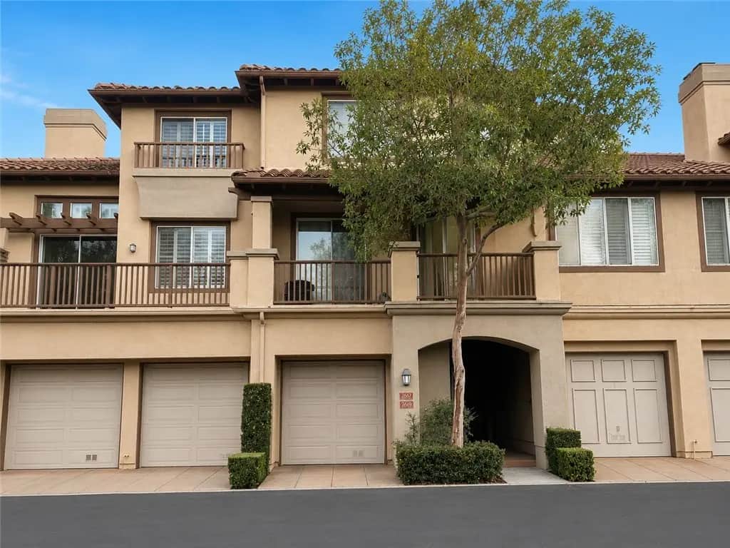 2667 Dietrich, Tustin, CA — listing photo 1