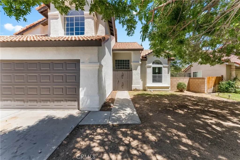 709 Whitlatch, Lancaster, CA — listing photo 1
