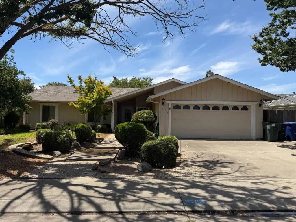 3705 Kona Oak Drive, Modesto, CA — listing photo 1
